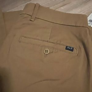 A&F Straight Stretch Khaki Pants NWT